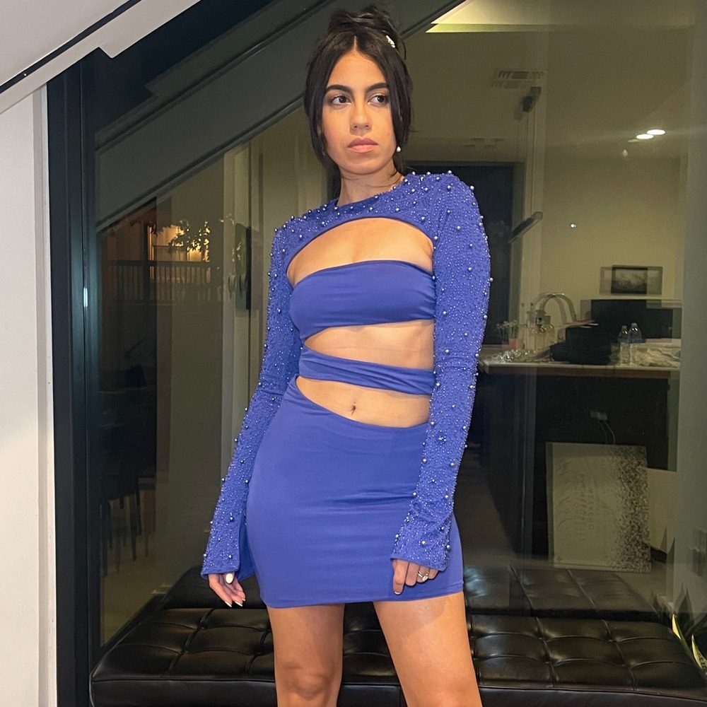 Long sleeve and cut out dress
